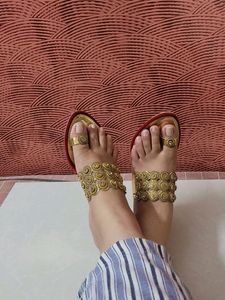 Embellished Toe Ring Sandals