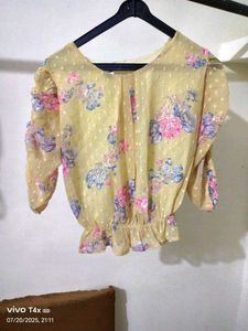 Floral Print Puff Sleeve Top