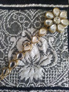 Flower kundan mangtika