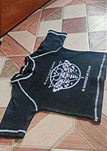 Black Graphic crop fitted T-Shirt