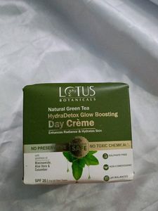 Lotus Botanicals  Natural Green Tea Day Cream