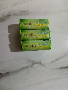 🌿 Patanjali Neem Kanti Body Cleanser