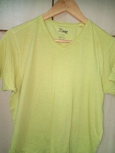 2Bme Casual T-Shirt