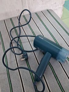 Philips STH3000 Handheld Garment Steamer