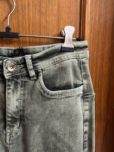 Sage Green Cargo Pants Of Street 9