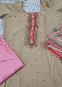 Ready To Wear Suit In Good Quality