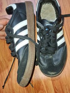 black adidas samba