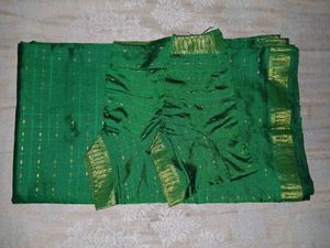 Green &amp; Gold Kanchipuram Silk Saree With Blouse