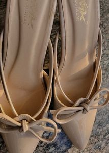 Nude Pointed Bow heels
