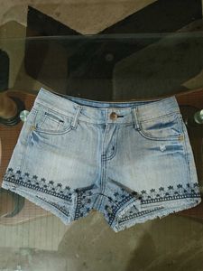 Embroider Denim Shorts