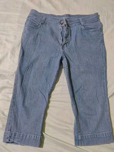 Capri Jeans