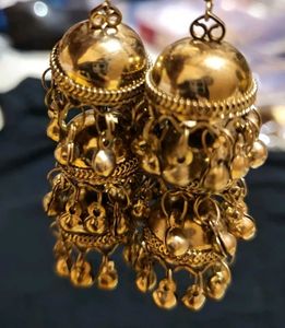 Vintage Gold Jhumka Earrings