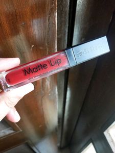 SWISS BEAUTY Matte Liquid Lipstick