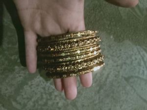 Combo 4 Bangles Set Like New