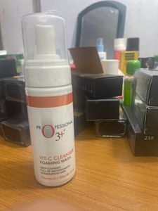 O3 Proffestional Foaming Facewash