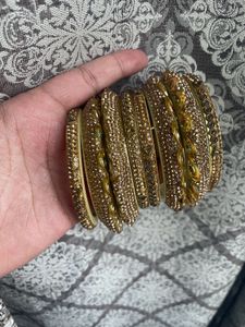 Golden Bridal Bangles Set (8pcs)