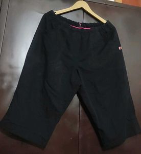 Black Shorts Capri For Girl Or Woman 32 Waist