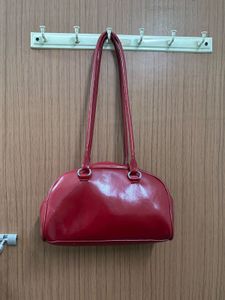 Chic Maroon Shoulder Bag