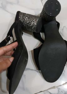 Vero Moda velvet type suede sandals 41
