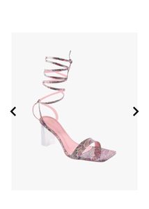 Paisley Print Tie-up Chunkey Heels