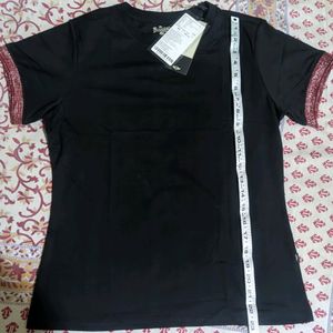 Roadster Lifestyle  Round Neck Regular Fit T-shirt