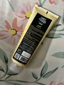 Cosiq Emily In Paris Shower Gel