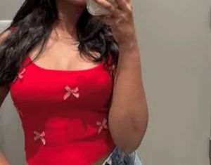 Savana Pinterest Red Bow Top