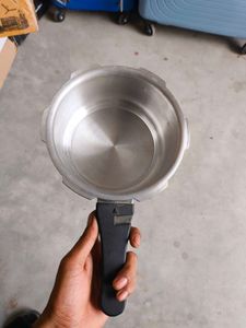 Pigeon Tea Pan 2 Liter Induction Base