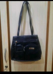 Classic Black Multi-Pocket Shoulder Bag