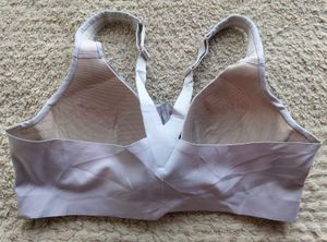Victoria'sSecret Light Gray Front-Close Sports Br