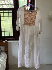 Floral Accent White Dress size large