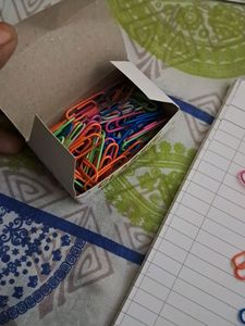Set Of 50 PAPER CLIPS