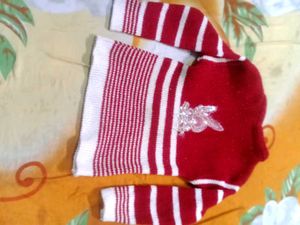 Cute Red &amp; White Striped Sweater