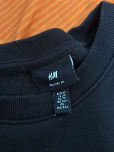 Casual Black Sweatshirt