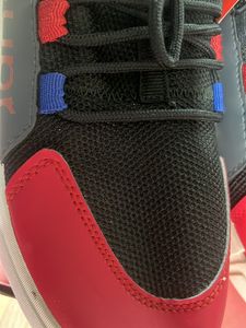Sports Shoes