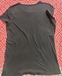 Gap Tshirt. Dark Black. Logo Embroidered. Half Sleeves