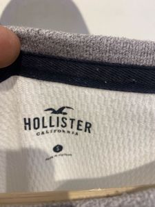 Hollister Long Sleeve T-Shirt