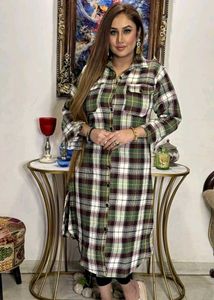 Green Plaid Button-Up Shirt for Winters