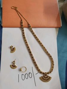 Elegant Gold-Tone Jewelry Set