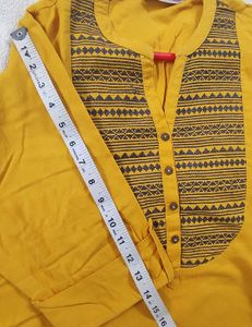 Mustard XL Tunic With Elbow Sleeves