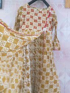 Beautiful Anarkali And Koti Kurta Set