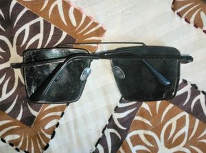 Stylish Black Square Sunglasses 😎