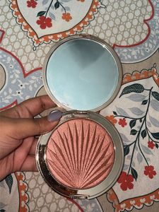 Blush & Highlighter