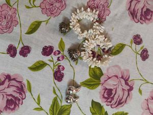 Earrings Set and Beauty Blender Make up Combo