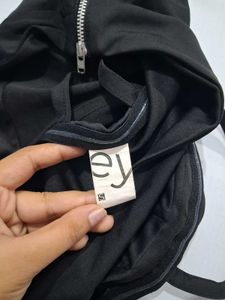 Black Crop Top (Padded)