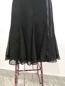 Chic Black Midi Skirt