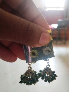 Green Stud Like Jumka