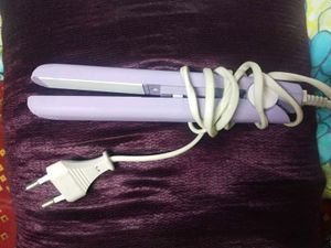 Travel Friendly Mini Straightener 🥰🥰