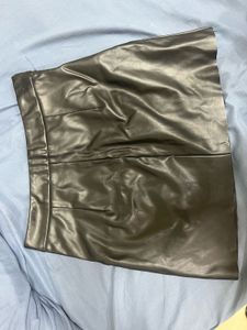 Chic Faux Leather Mini Skirt