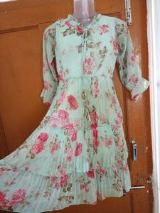 Ruffle Dress 👗